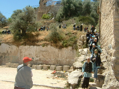 Dianne monitors girls going home from Qurtuba School